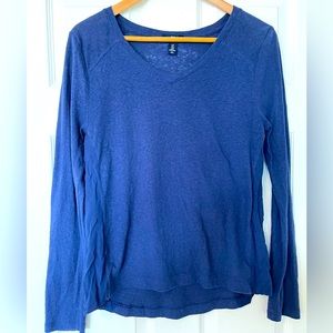 Medium Gap top lightly worn